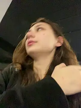 QuitieLia online show from 12.20.24