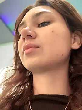 QuitieLia online show from 10.07.25