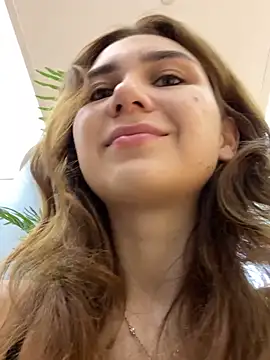 QuitieLia online show from 11.22.25