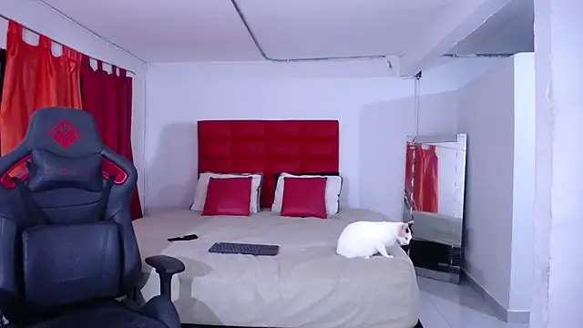 LyonGallego  online show from 02.05.26