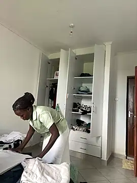 petiteebony 81 online show from 03.19.26