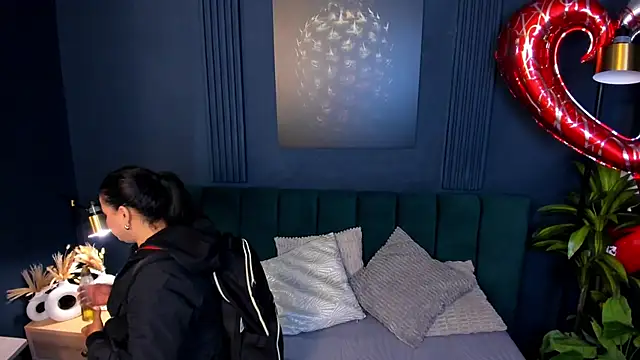 Snapshot of taylor_bennet chatting on 02.18.25 taylor bennet online show from 02.18.25