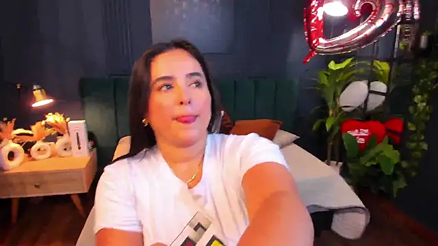 Snapshot of taylor_bennet chatting on 02.21.25 taylor bennet online show from 02.21.25