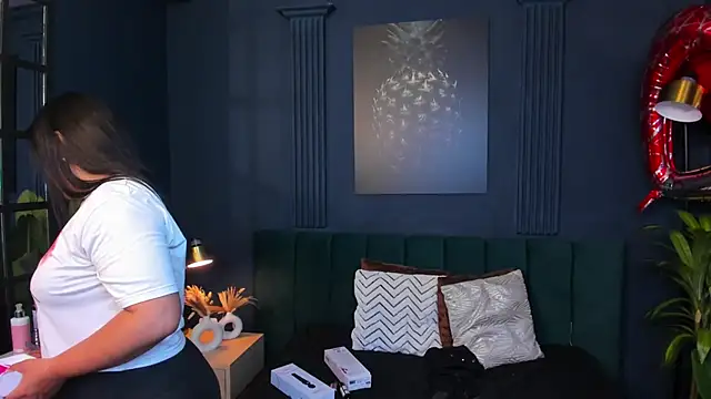 Snapshot of taylor_bennet chatting on 02.24.25 taylor bennet online show from 02.24.25