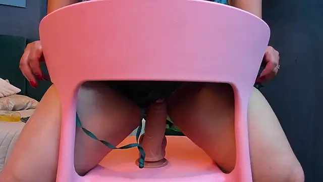 Snapshot of taylor_bennet chatting on 03.17.25 taylor bennet online show from 03.17.25