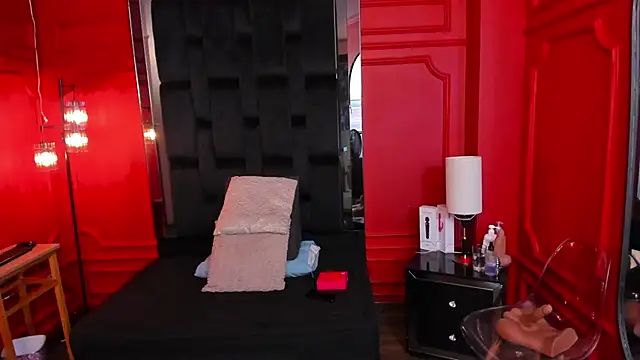 Snapshot of taylor_bennet chatting on 09.12.25 taylor bennet online show from 09.12.25