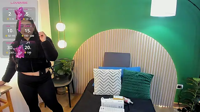 Snapshot of taylor_bennet chatting on 09.21.25 taylor bennet online show from 09.21.25