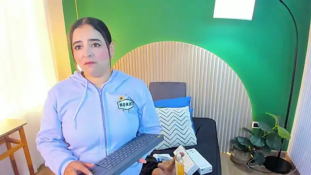 Snapshot of taylor_bennet chatting on 09.26.25 taylor bennet online show from 09.26.25