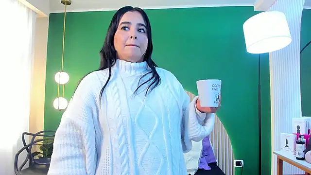 Snapshot of taylor_bennet chatting on 12.04.25 taylor bennet online show from 12.04.25