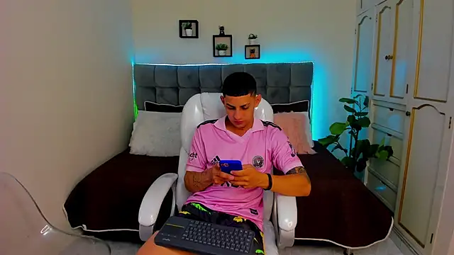 Alex cute77 online show from 01.23.25