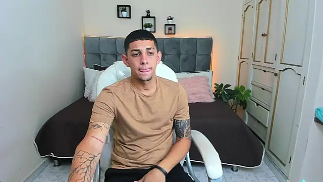 Alex cute77 online show from 01.28.25