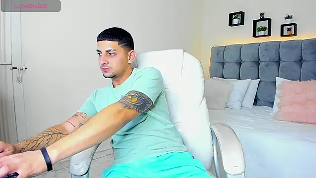 Alex cute77 online show from 02.28.25