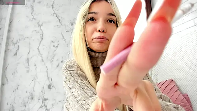 Sassy Teen online show from 02.15.25