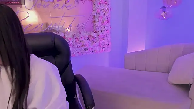 LindseyMoss online show from 01.13.25