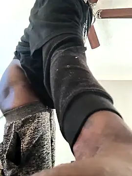 Snapshot of icyMike43 chatting on 12.15.25 icyMike43 online show from 12.15.25