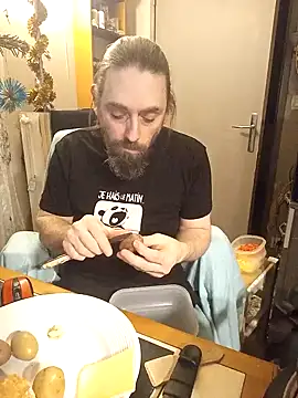 Snapshot of teekoine1 chatting on 01.05.25 teekoine1 online show from 01.05.25