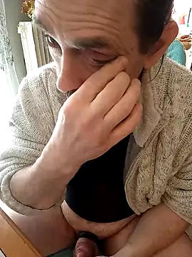 Snapshot of teekoine1 chatting on 01.11.25 teekoine1 online show from 01.11.25