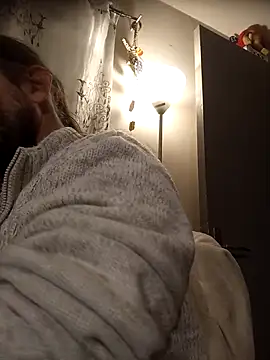 Snapshot of teekoine1 chatting on 10.15.25 teekoine1 online show from 10.15.25