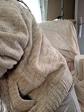 Snapshot of teekoine1 chatting on 10.25.25 teekoine1 online show from 10.25.25