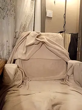 Snapshot of teekoine1 chatting on 11.21.25 teekoine1 online show from 11.21.25