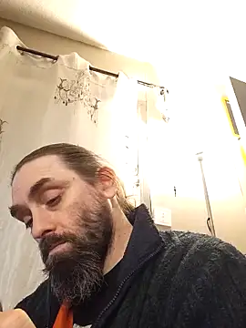 Snapshot of teekoine1 chatting on 12.01.25 teekoine1 online show from 12.01.25