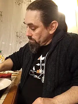 Snapshot of teekoine1 chatting on 12.16.25 teekoine1 online show from 12.16.25