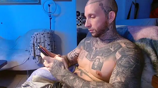 bobbybacala91 online show from 10.29.25