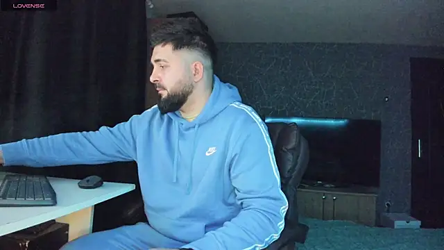 Snapshot of Eduu2322 chatting on 01.09.25 Eduu2322 online show from 01.09.25