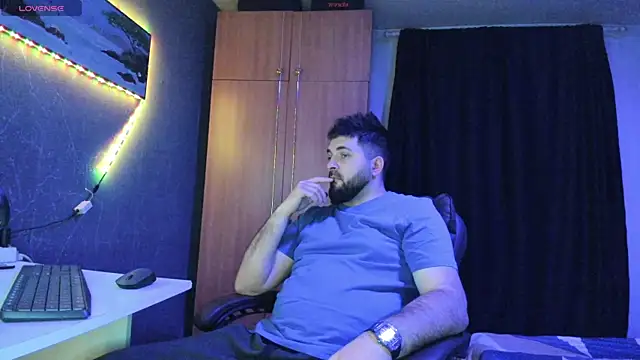 Snapshot of Eduu2322 chatting on 02.20.25 Eduu2322 online show from 02.20.25