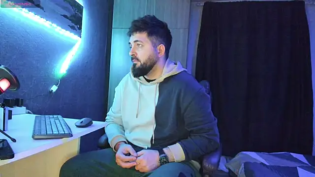 Snapshot of Eduu2322 chatting on 02.26.25 Eduu2322 online show from 02.26.25