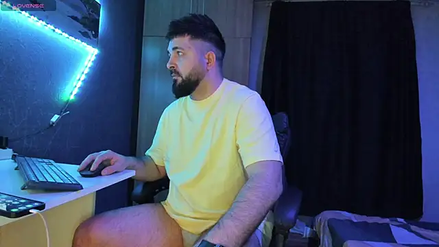 Snapshot of Eduu2322 chatting on 03.09.25 Eduu2322 online show from 03.09.25