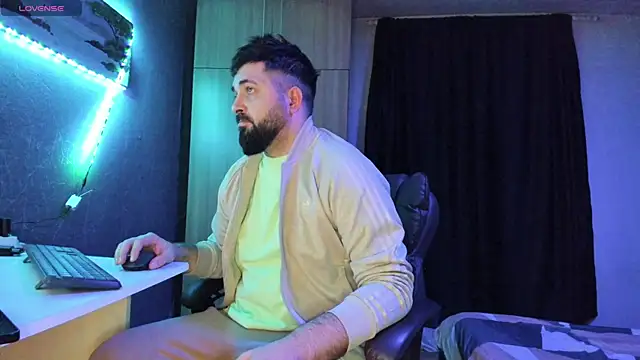 Snapshot of Eduu2322 chatting on 03.14.25 Eduu2322 online show from 03.14.25