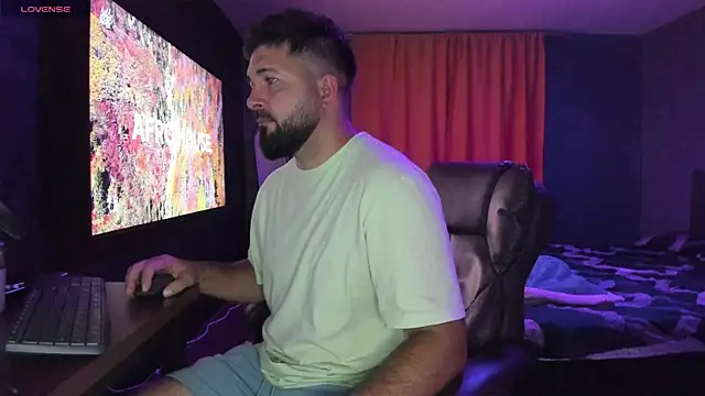 Snapshot of Eduu2322 chatting on 09.24.25 Eduu2322 online show from 09.24.25