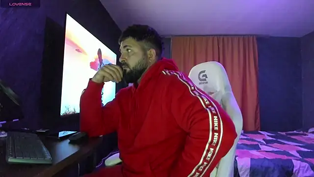 Snapshot of Eduu2322 chatting on 09.30.25 Eduu2322 online show from 09.30.25