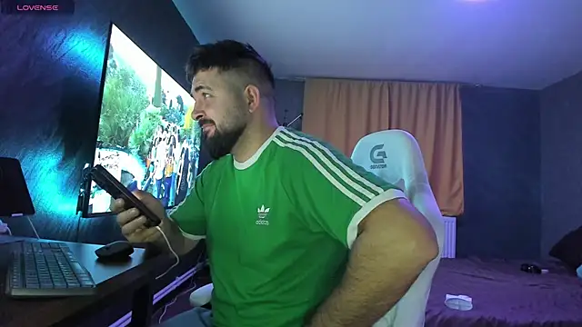 Snapshot of Eduu2322 chatting on 11.03.25 Eduu2322 online show from 11.03.25