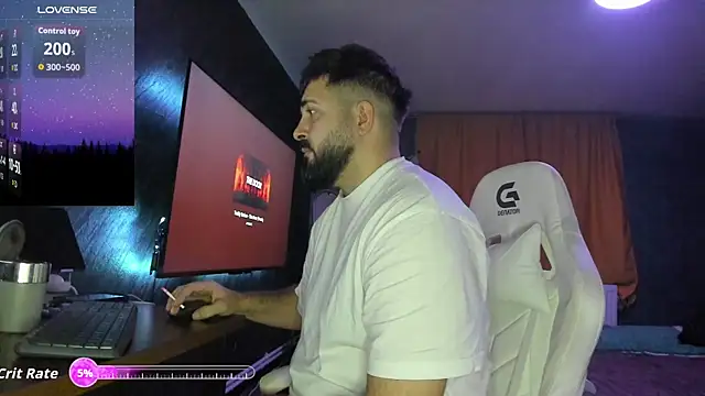 Snapshot of Eduu2322 chatting on 12.04.25 Eduu2322 online show from 12.04.25