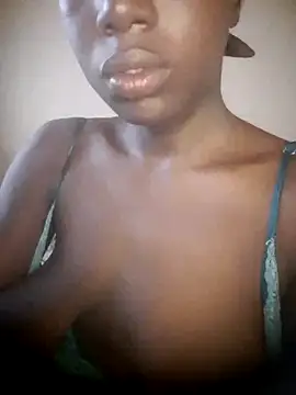 Snapshot of Saggy_boobs chatting on 12.21.24 Saggy boobs online show from 12.21.24