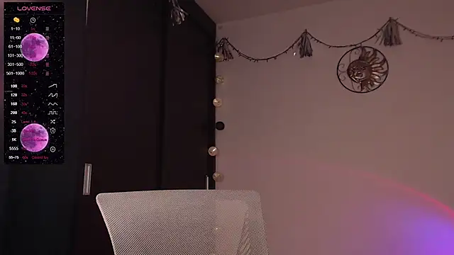 Snapshot of CherryBlossom___ chatting on 03.23.25 CherryBlossom online show from 03.23.25