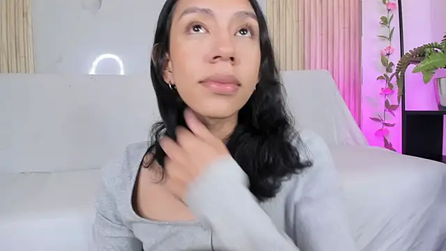 Snapshot of AdammClark1 chatting on 01.28.25 AdammClark1 online show from 01.28.25