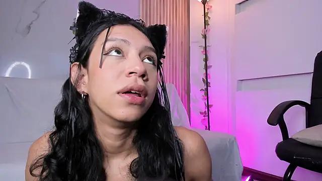 Snapshot of AdammClark1 chatting on 02.13.25 AdammClark1 online show from 02.13.25