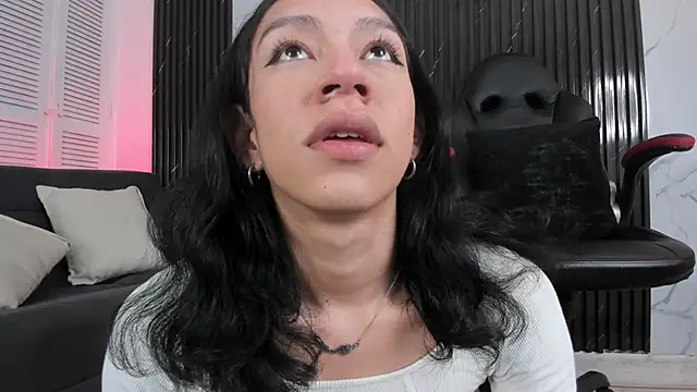 Snapshot of AdammClark1 chatting on 02.23.25 AdammClark1 online show from 02.23.25