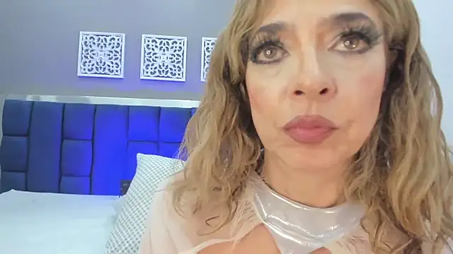 Snapshot of thecrazyadamss_ chatting on 02.10.25 thecrazyadamss online show from 02.10.25