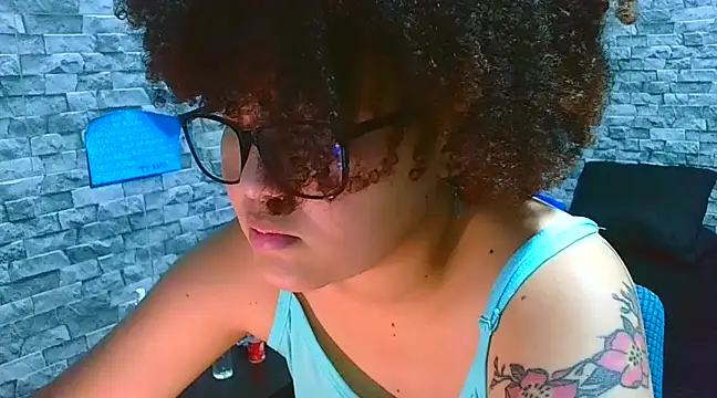 Snapshot of vanellope12 chatting on 12.18.24 vanellope12 online show from 12.18.24