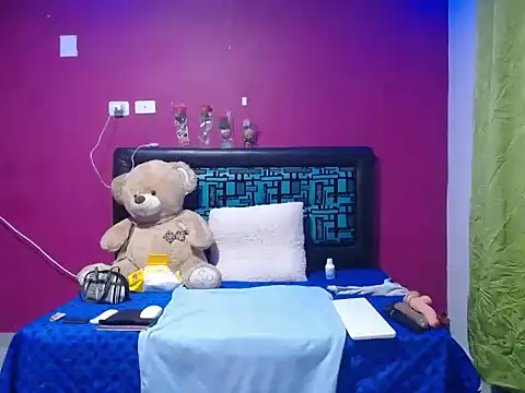 karolhot916 online show from 03.05.26