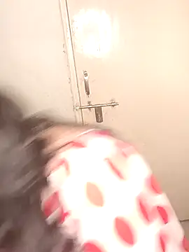 Snapshot of Love-priya chatting on 02.09.25 Love-priya online show from 02.09.25