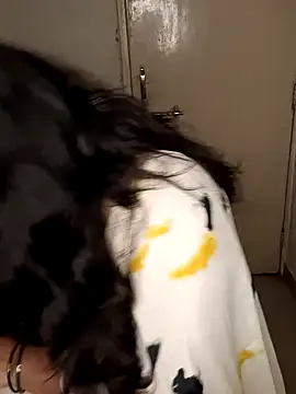 Snapshot of Love-priya chatting on 02.25.25 Love-priya online show from 02.25.25