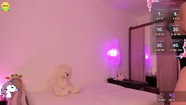 EvaUniporn online show from 09.26.25