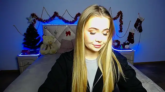 Snapshot of StacyYellig chatting on 01.07.25 StacyYellig online show from 01.07.25