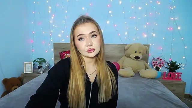 Snapshot of StacyYellig chatting on 01.14.25 StacyYellig online show from 01.14.25