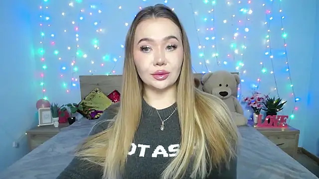 Snapshot of StacyYellig chatting on 01.26.25 StacyYellig online show from 01.26.25